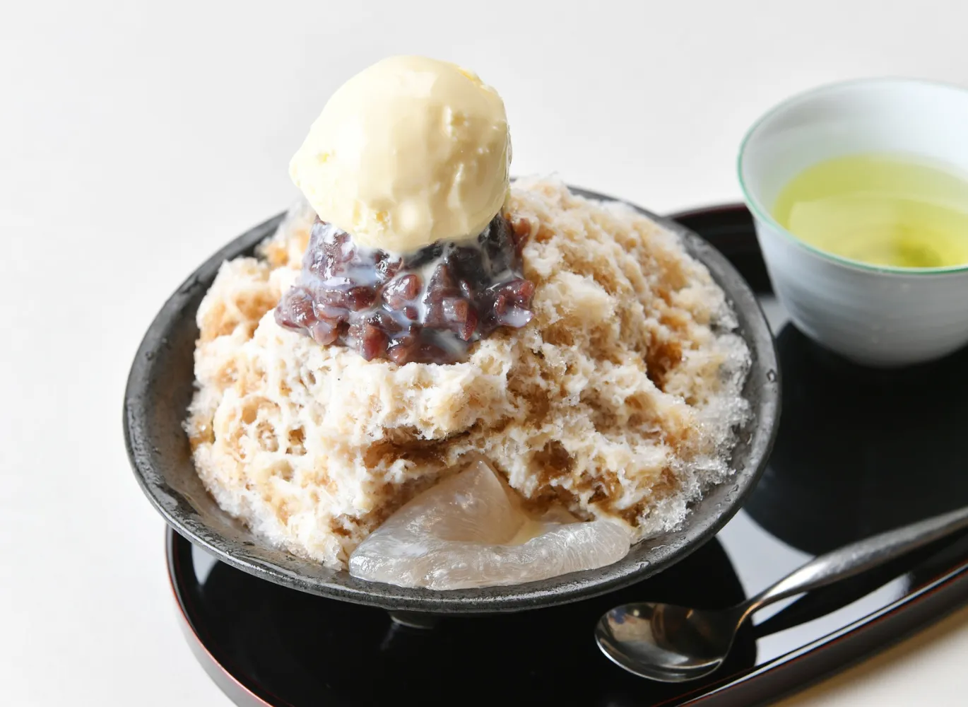 栄の街角で
和の贅沢を